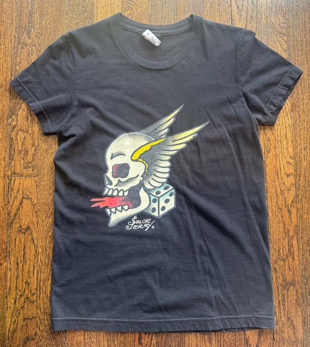 VINTAGE ‘00s Sailor Jerry Tattoo Flash Winged Skull and Dice Black SMALL T-Shirt